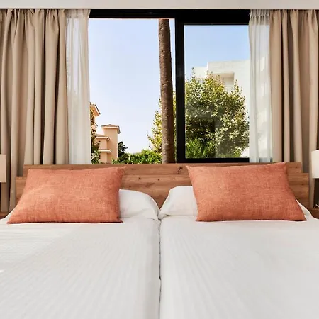 Apartahotel S'olivera 4*