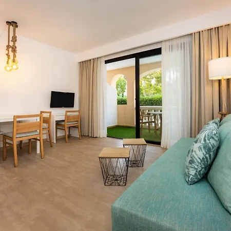 Apartahotel S'olivera 4*